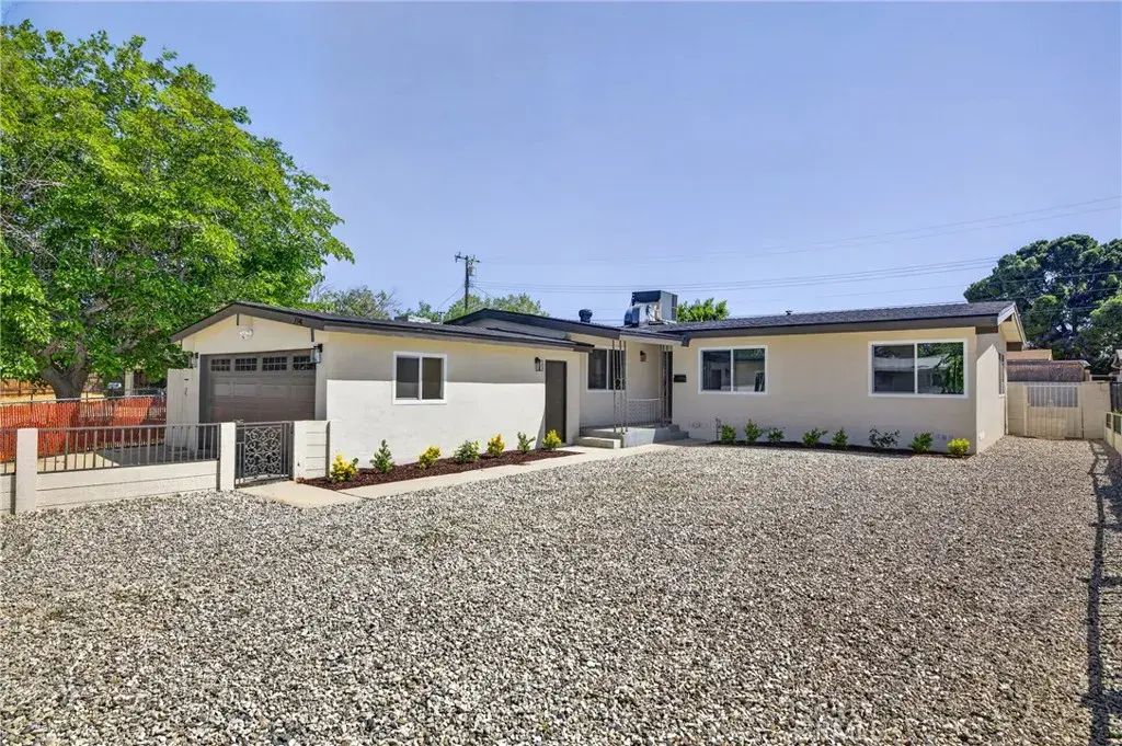 714 W Avenue H9, Lancaster