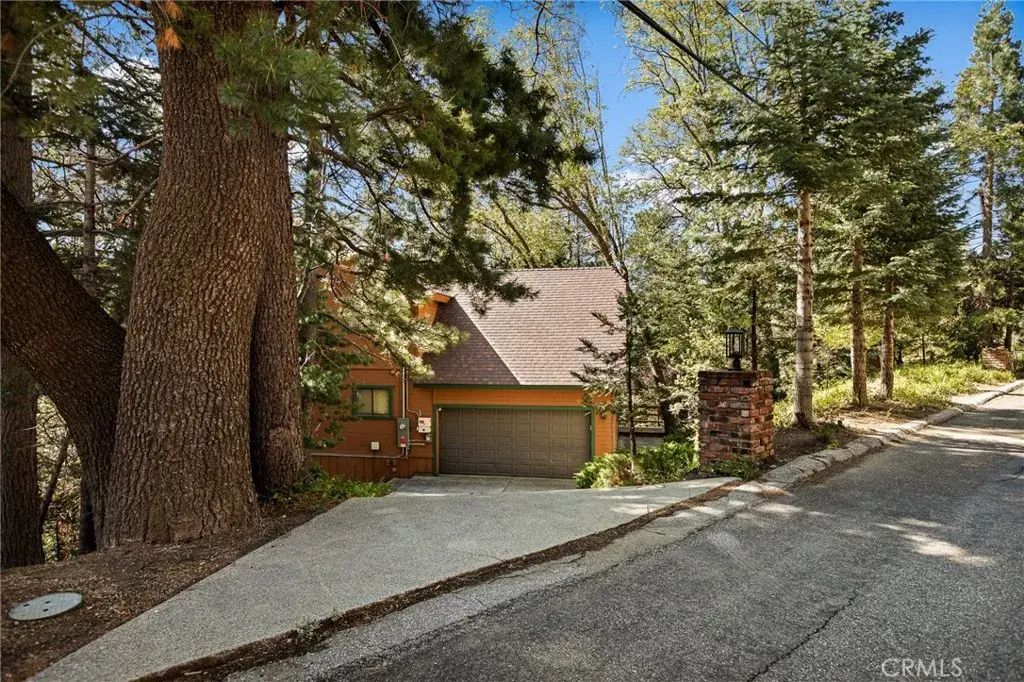 109 Old Toll, Blue Jay