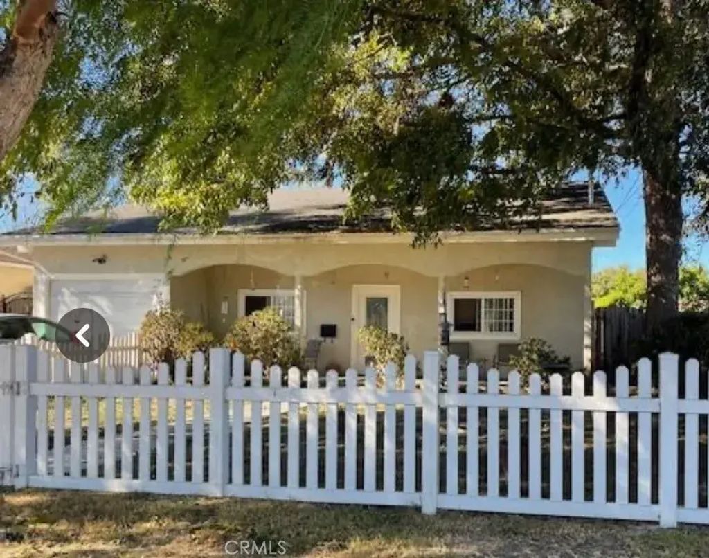 7021 Geyser Avenue, Reseda