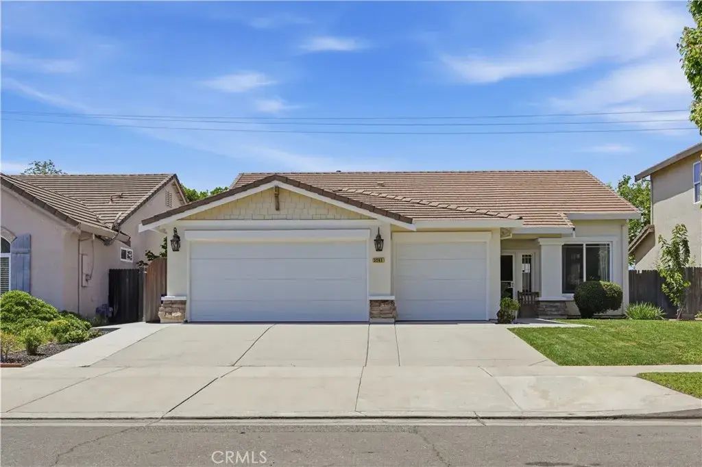 3563 Santiago, Merced