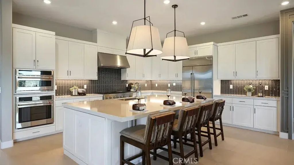 24392 Camino Oceano, Valencia