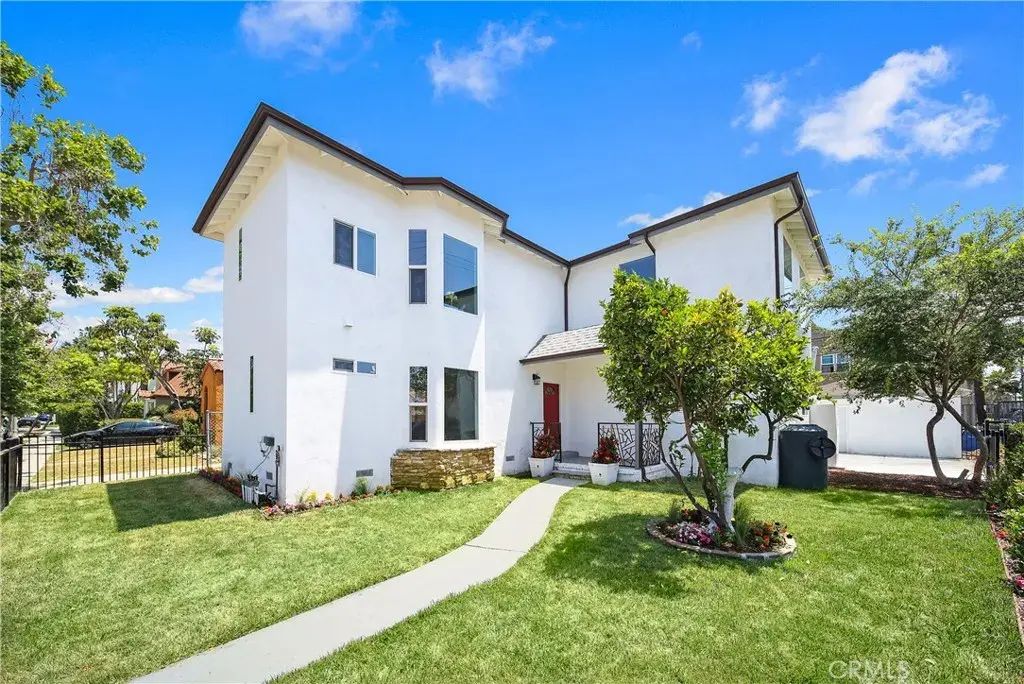 1372 Carmona Avenue, Los Angeles