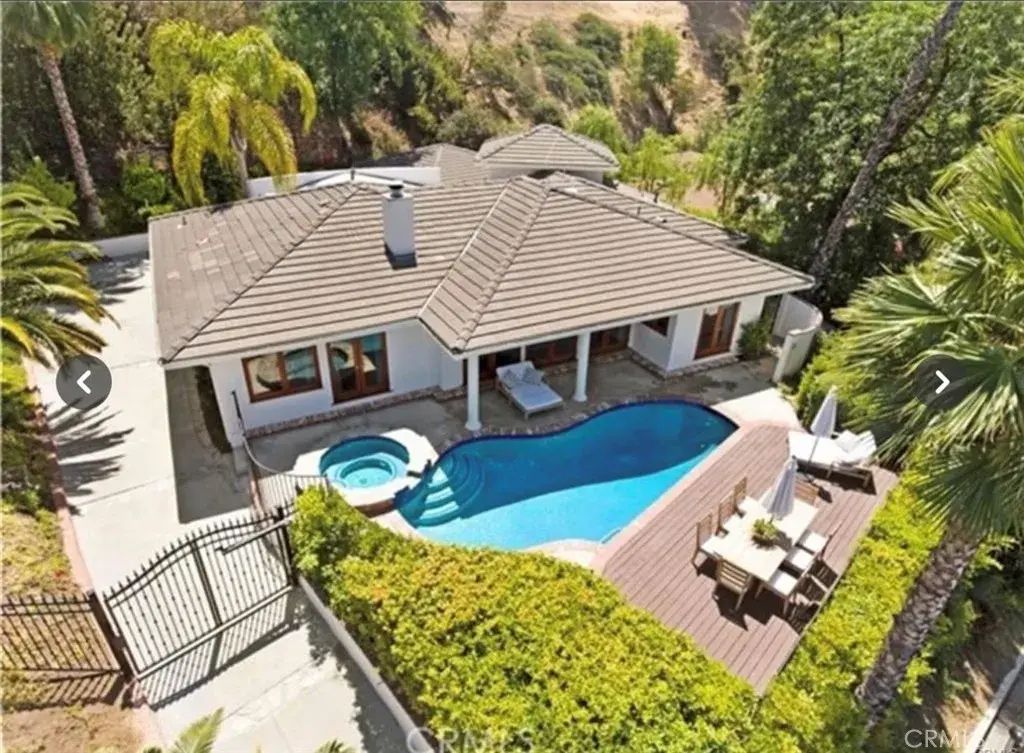 17716 Alonzo Place, Encino