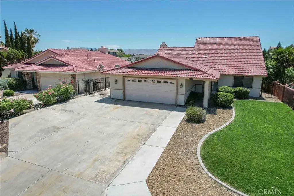 18085 Pier, Victorville