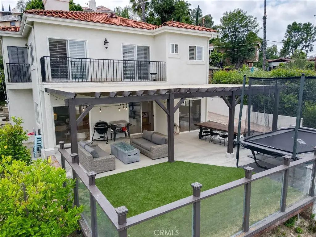 21545 Arcos, Woodland Hills