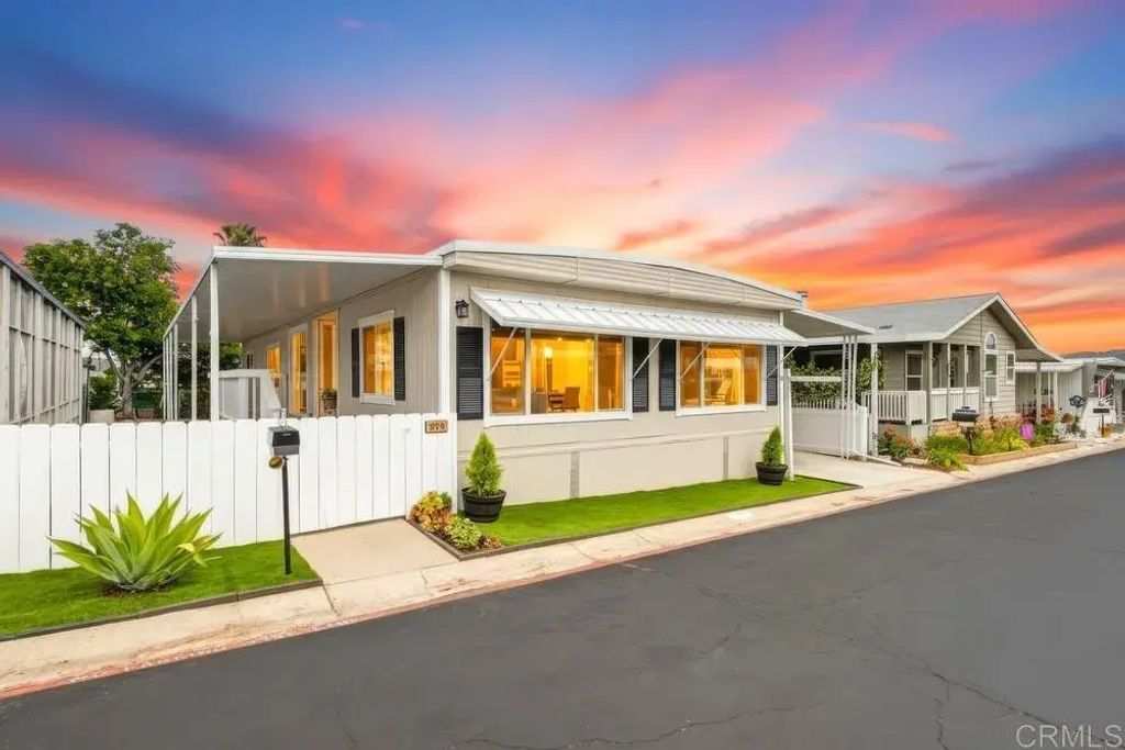 8301 Mission Gorge 274, Santee