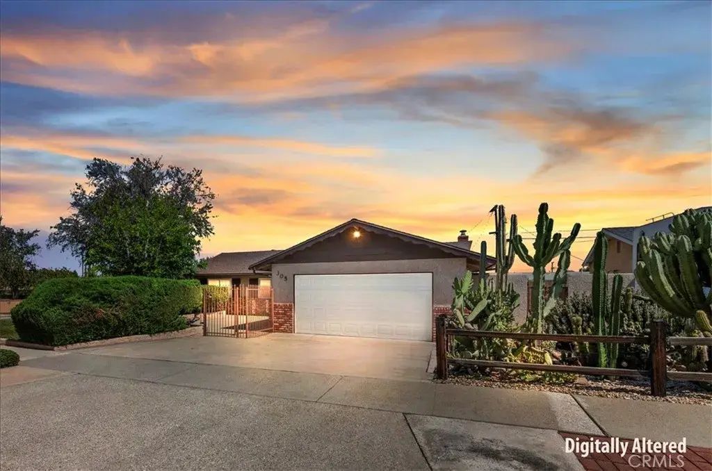 305 E Citron Street, Corona