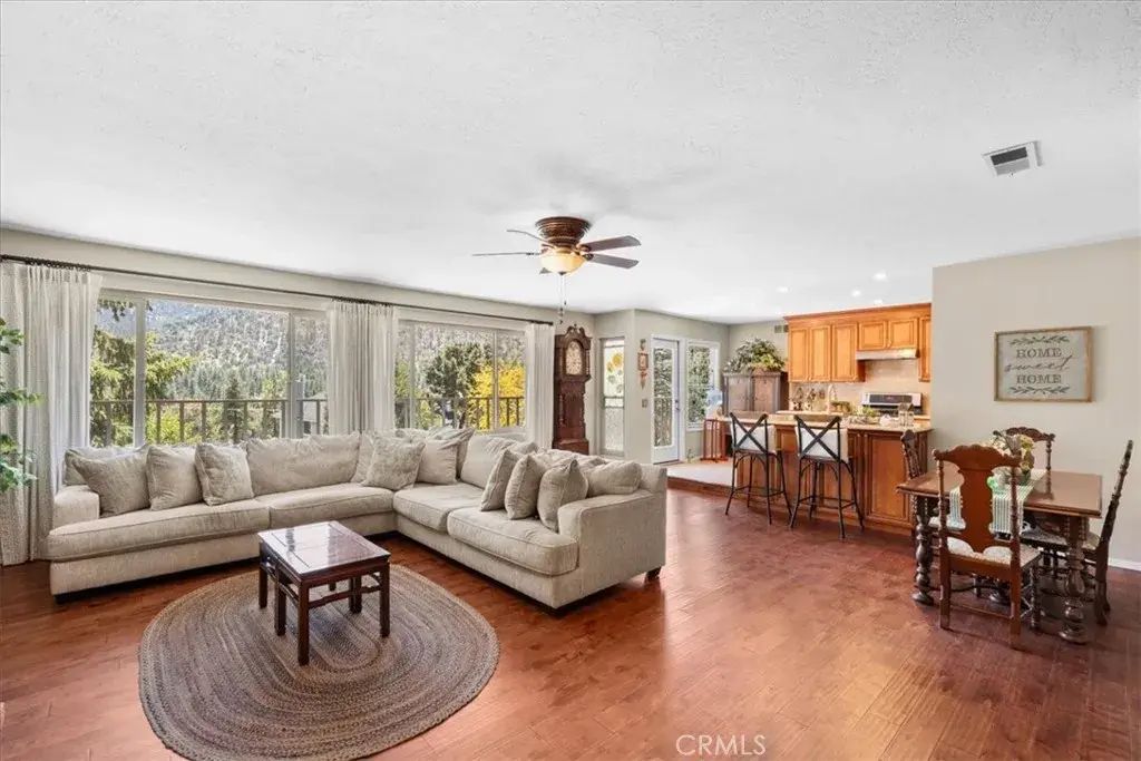 1090 Rivera, Wrightwood