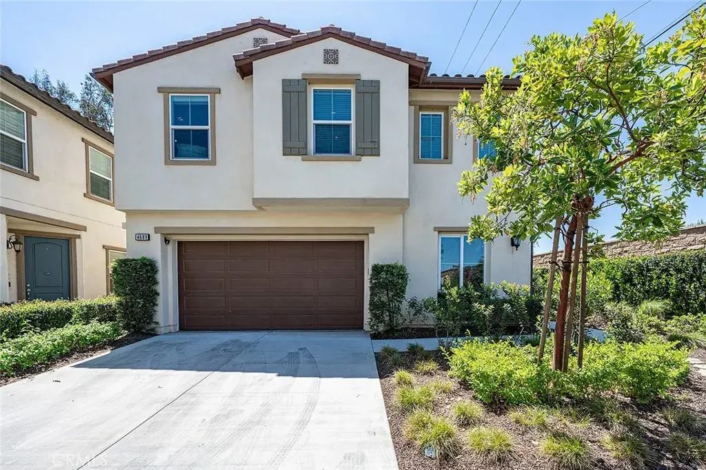 4689 Holly Avenue, Long Beach