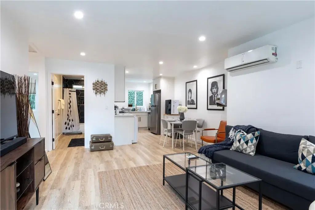 6029 Eleanor, Los Angeles