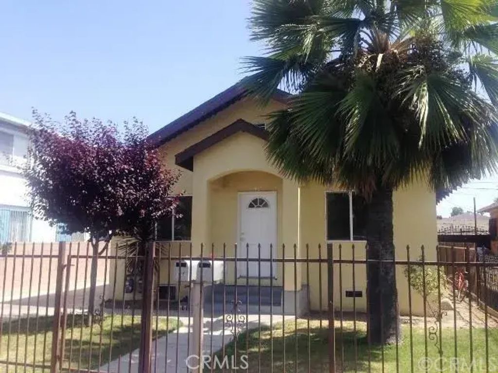 146 W 61st, Los Angeles
