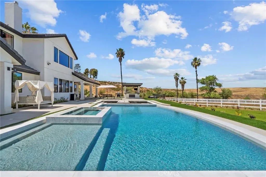 39580 Avenida Arizona, Temecula