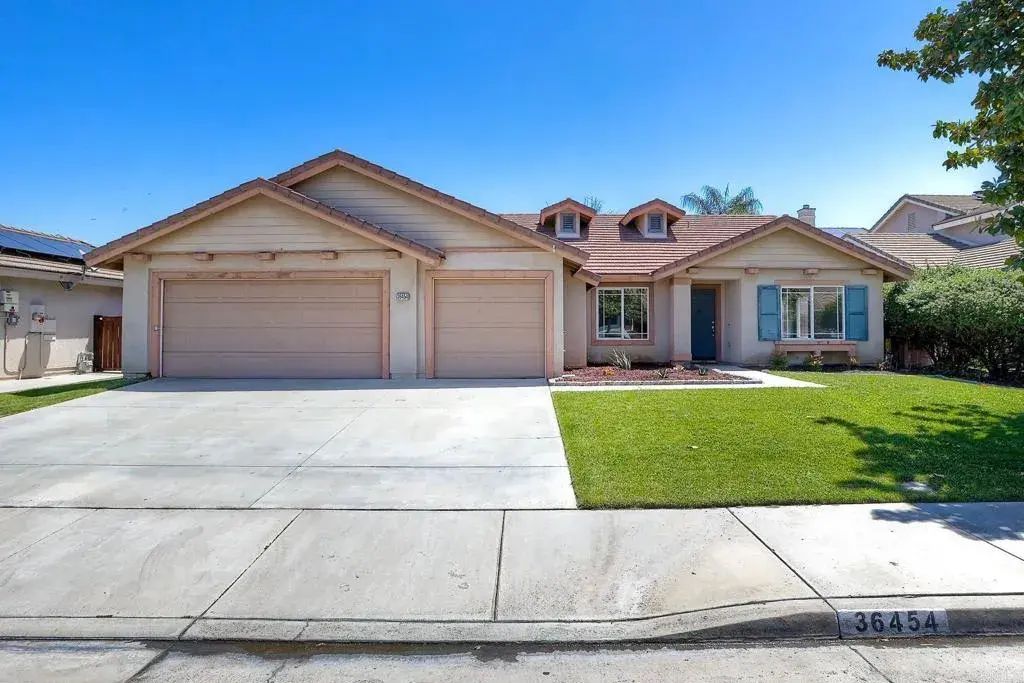 36454 Erica Court, Winchester