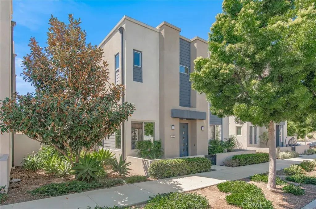 112 Stellar, Irvine