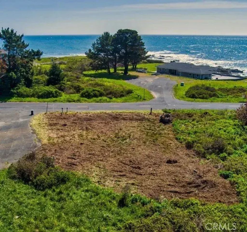 974 Lower Pacific, Shelter Cove