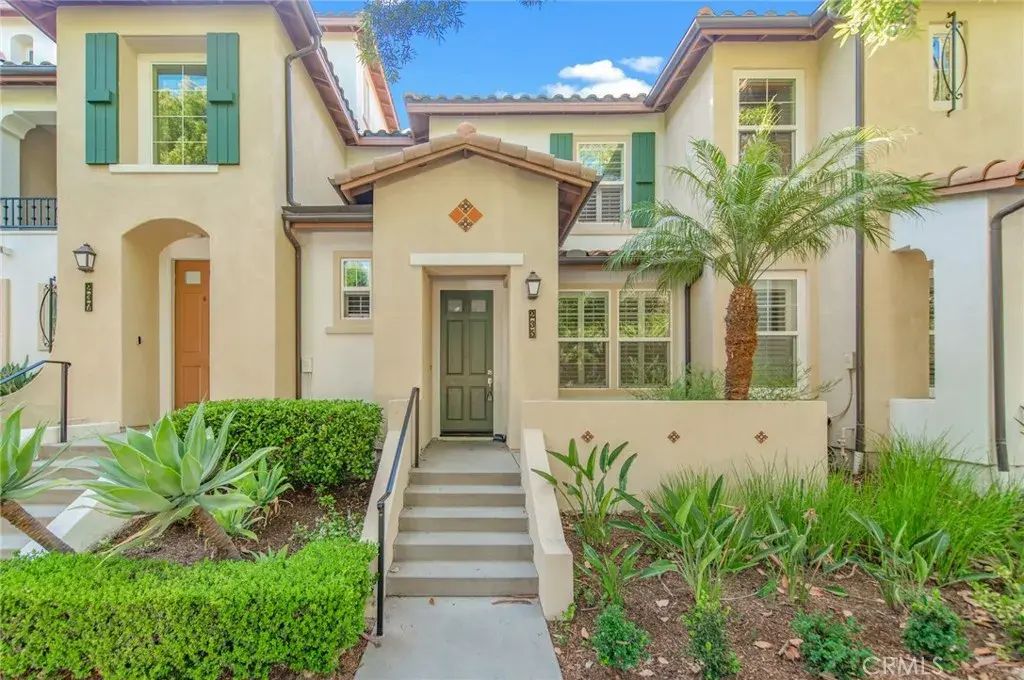 235 Dewdrop, Irvine