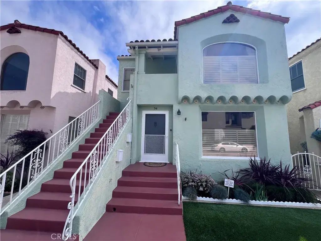 36 Giralda, Long Beach