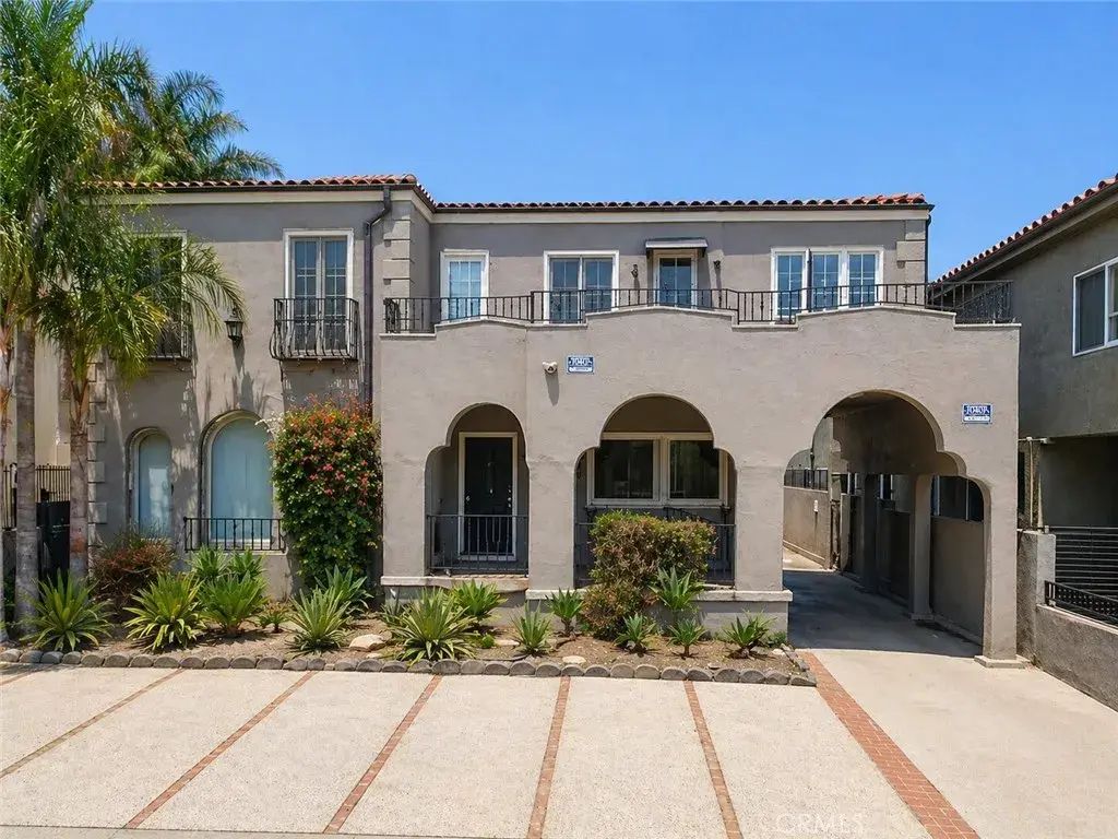 4841 Elmwood, Los Angeles