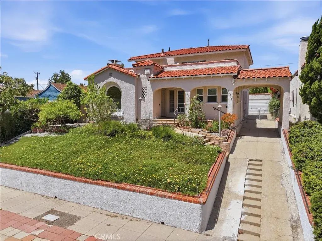 10517 Cushdon Avenue, Los Angeles