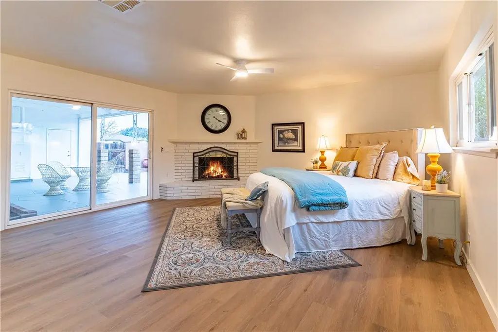 3766 Lofton, Riverside