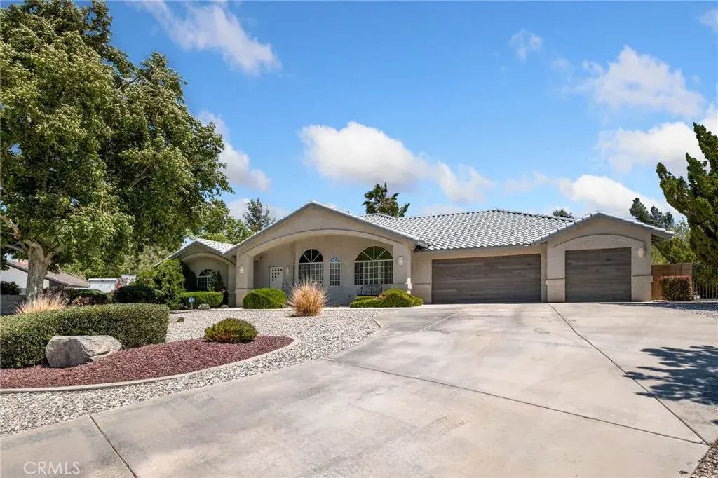 12971 Valley View Court, Apple Valley