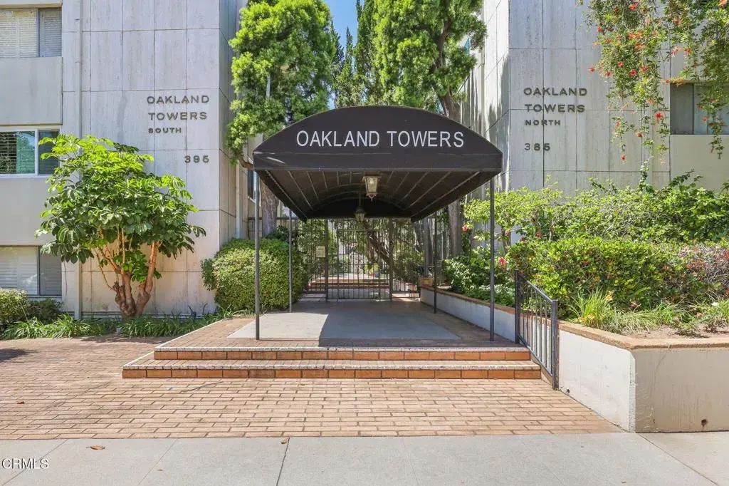 395 S Oakland Avenue 104, Pasadena