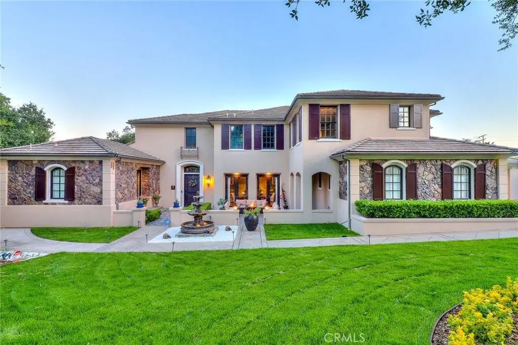 725 Carriage House Drive, Arcadia