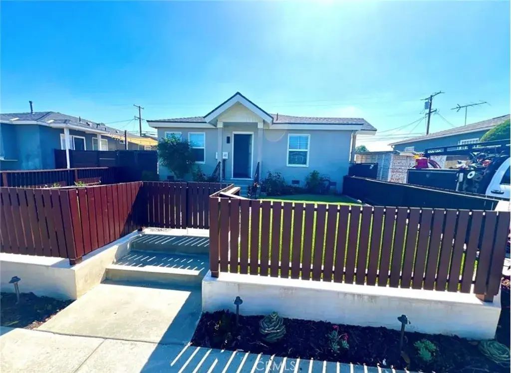 5032 Gundry, Long Beach