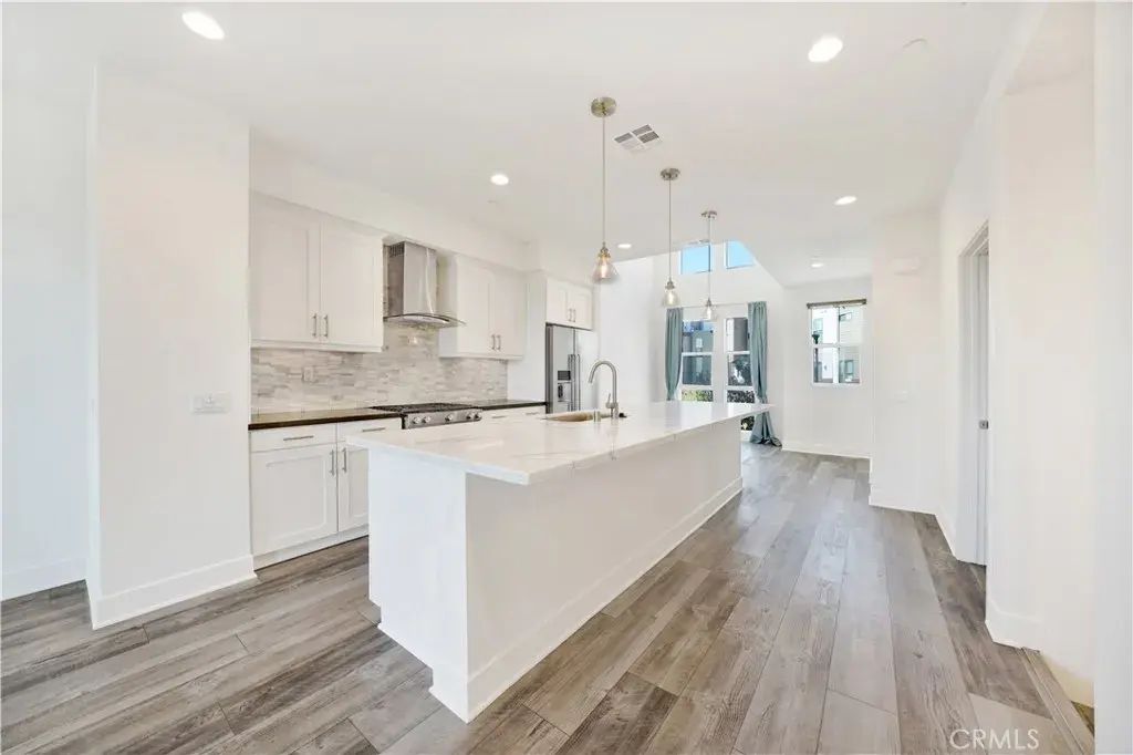 1658 Topanga, Costa Mesa