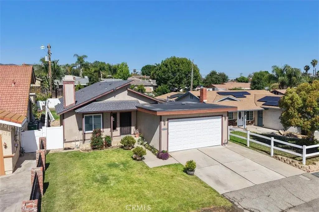 20175 Rockwell, Corona