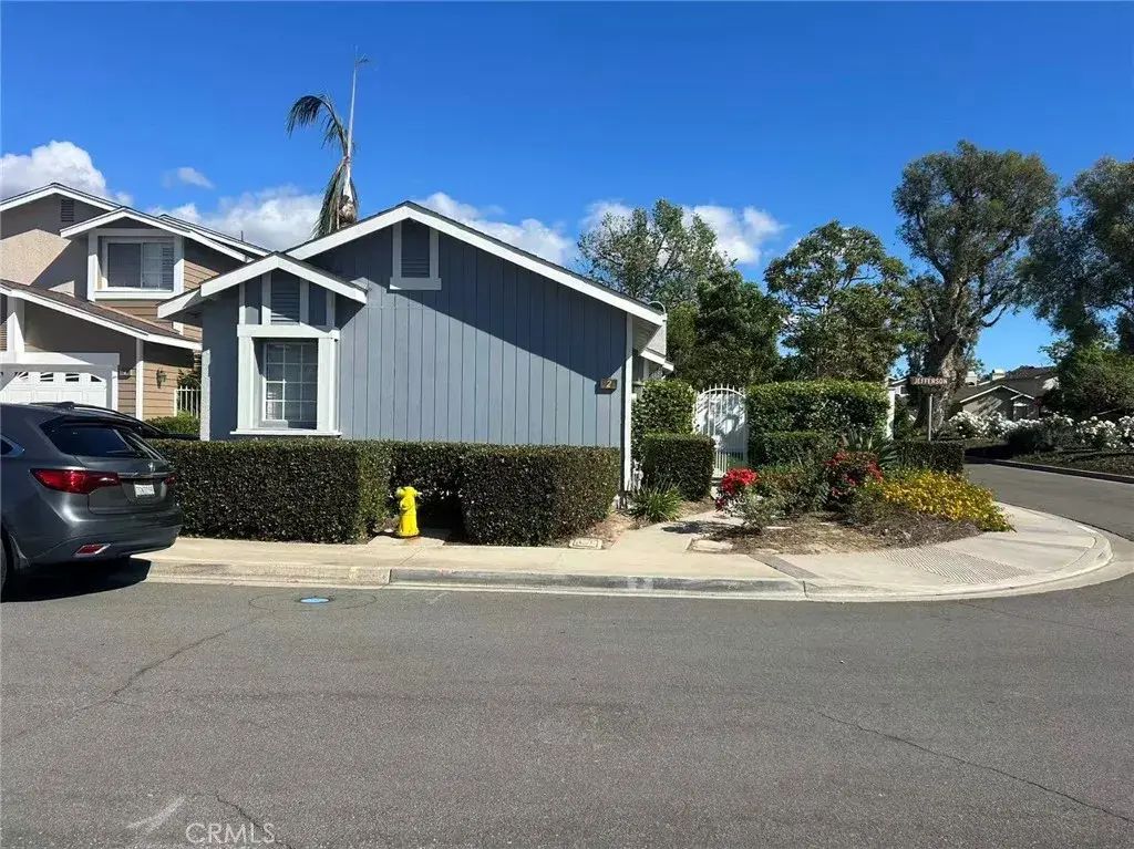 2 Jefferson, Irvine