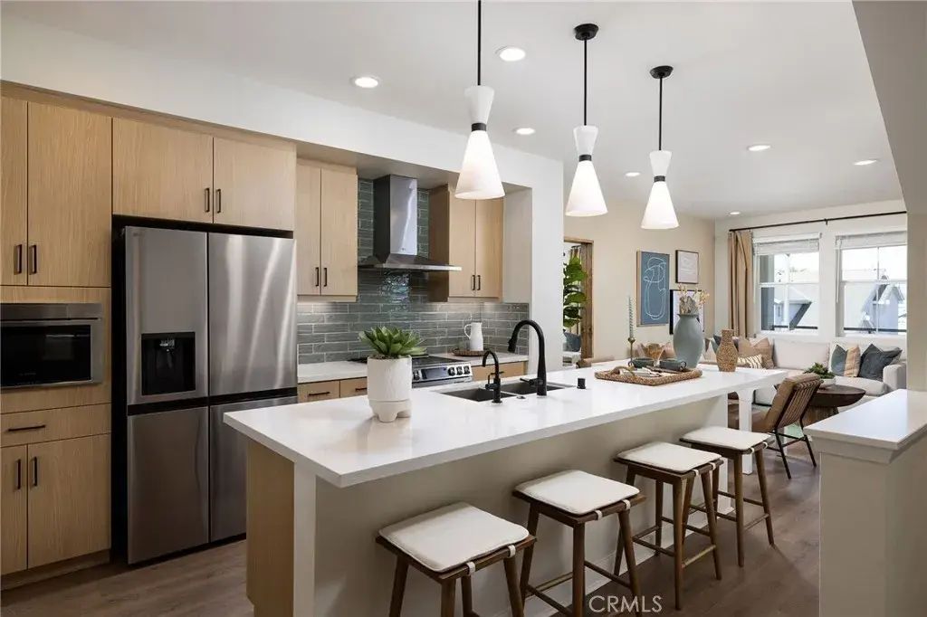 102 S Orchid, Compton