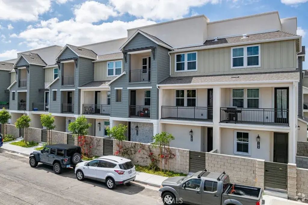 139 S Iris, Compton