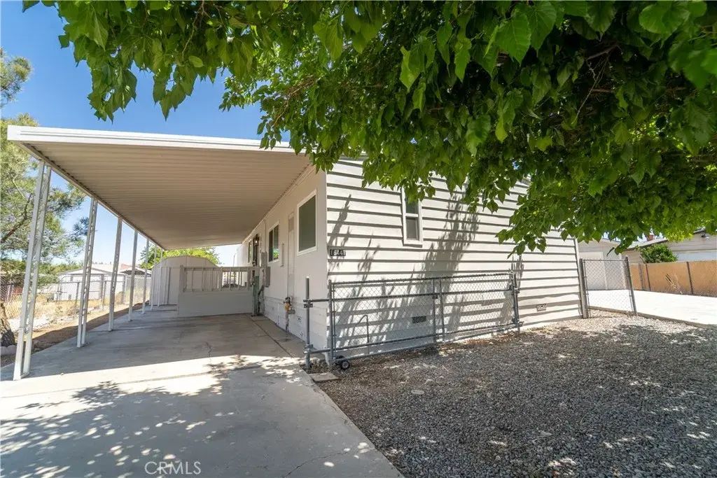 16447 Wimbleton Court, Victorville