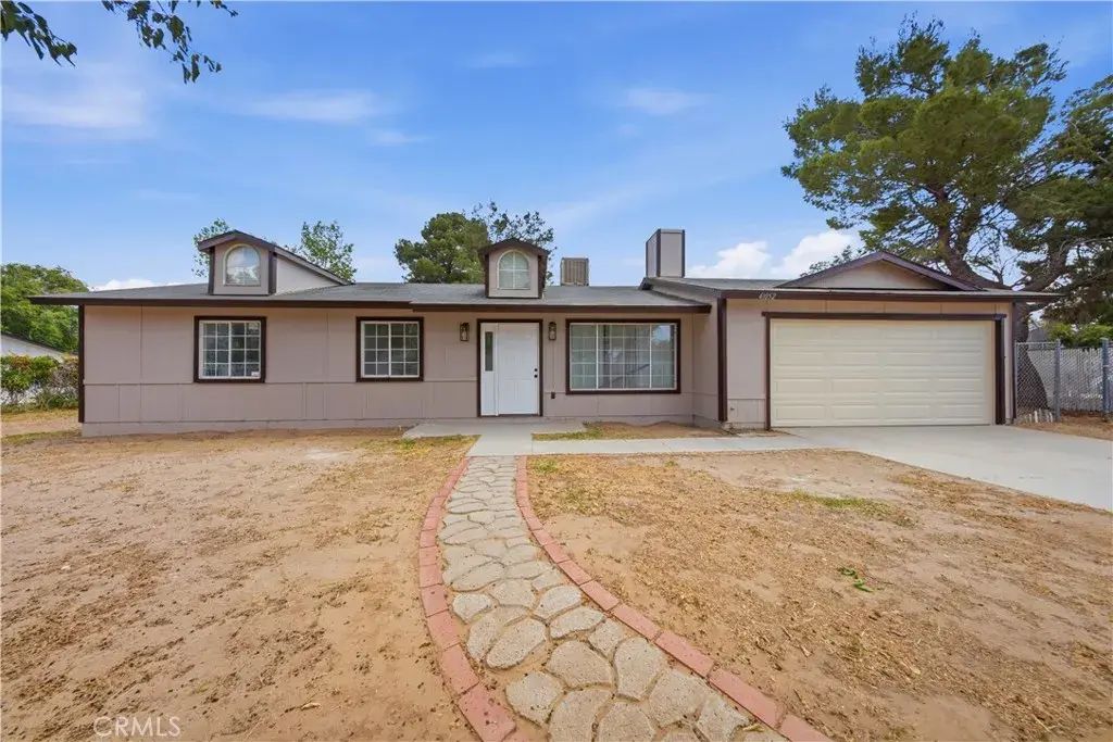 41052 177th East, Lancaster