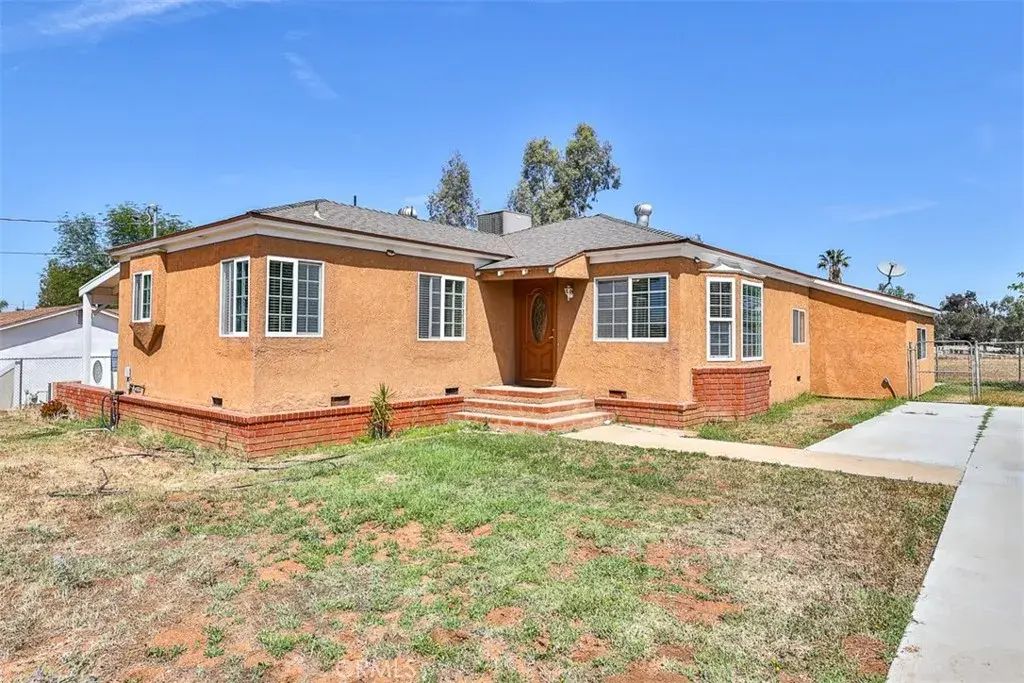 18266 Roberts, Riverside