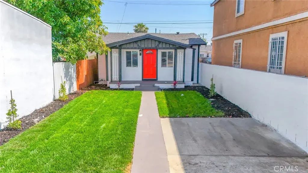 9504 S Main, Los Angeles