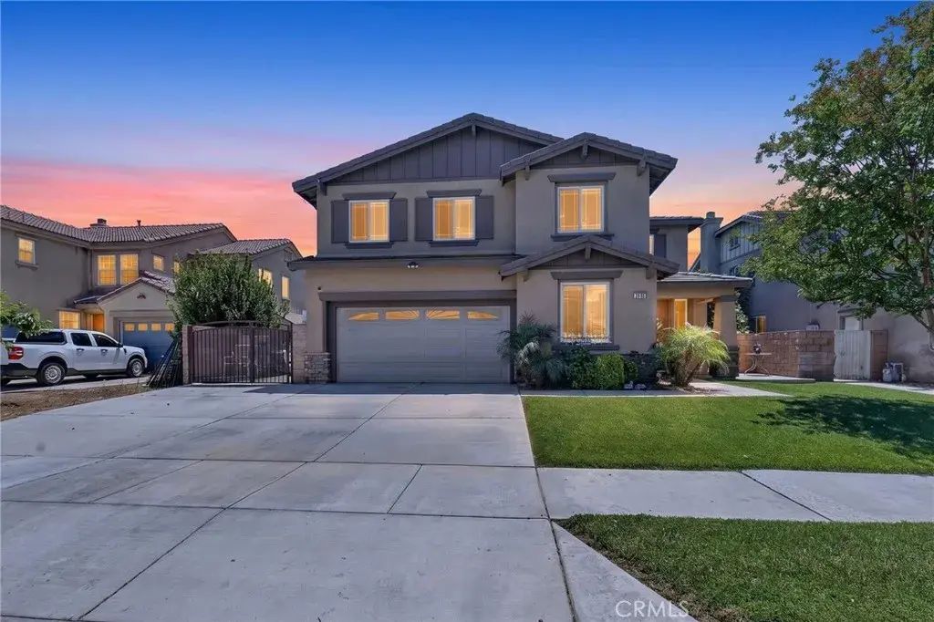 4635 Shasta Blue, Hemet