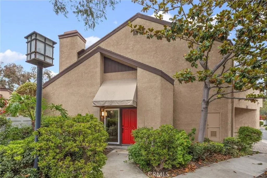 923 Hyde Court, Costa Mesa