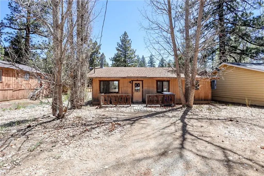 1014 Peter Avenue, Big Bear City