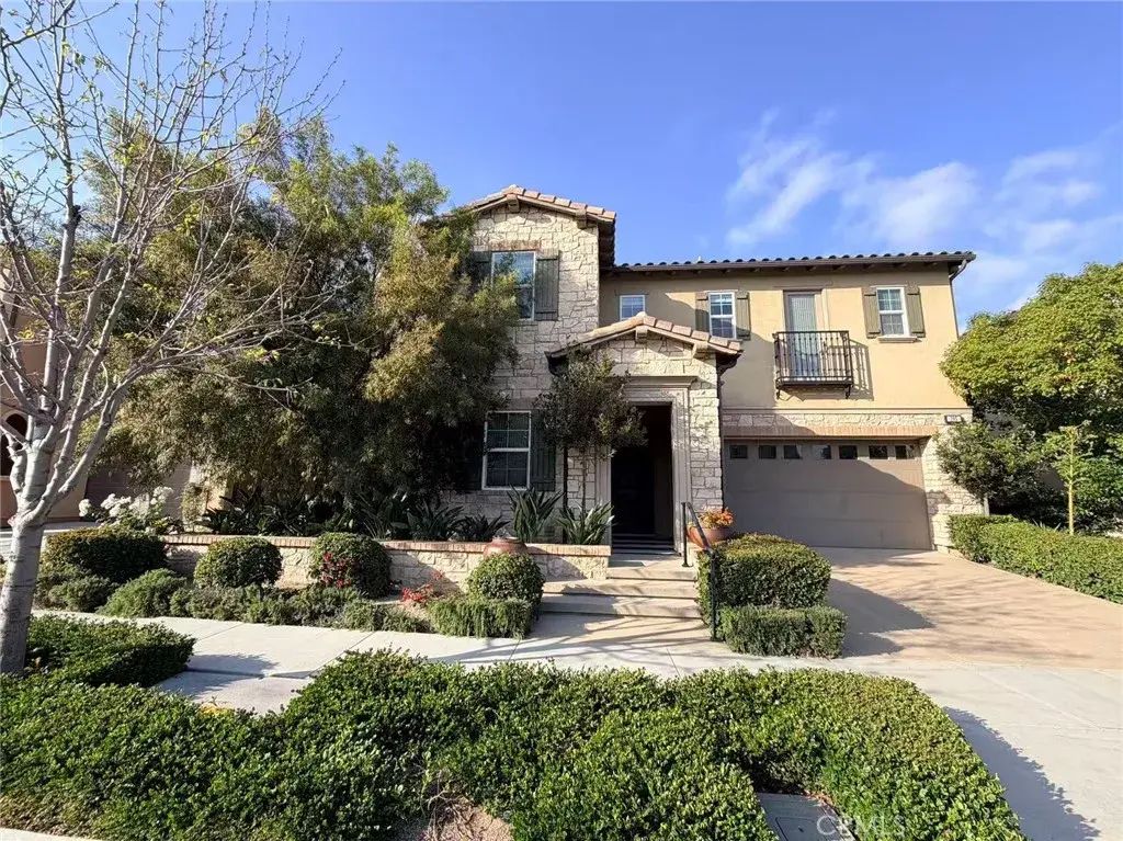 195 Pinnacle Drive, Lake Forest