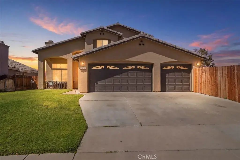 12184 Knoll Crest, Lakeside