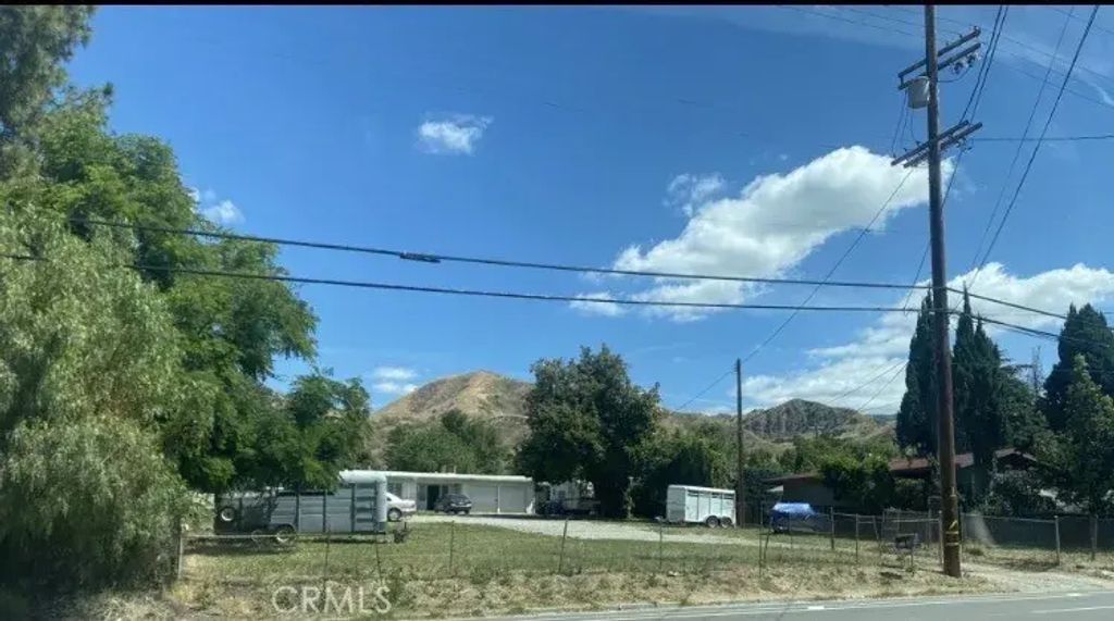 10307 Foothill, Sylmar