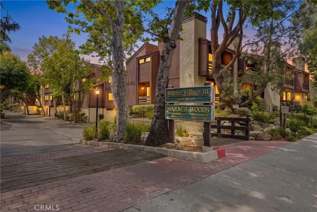 21900 Marylee Street 257, Woodland Hills