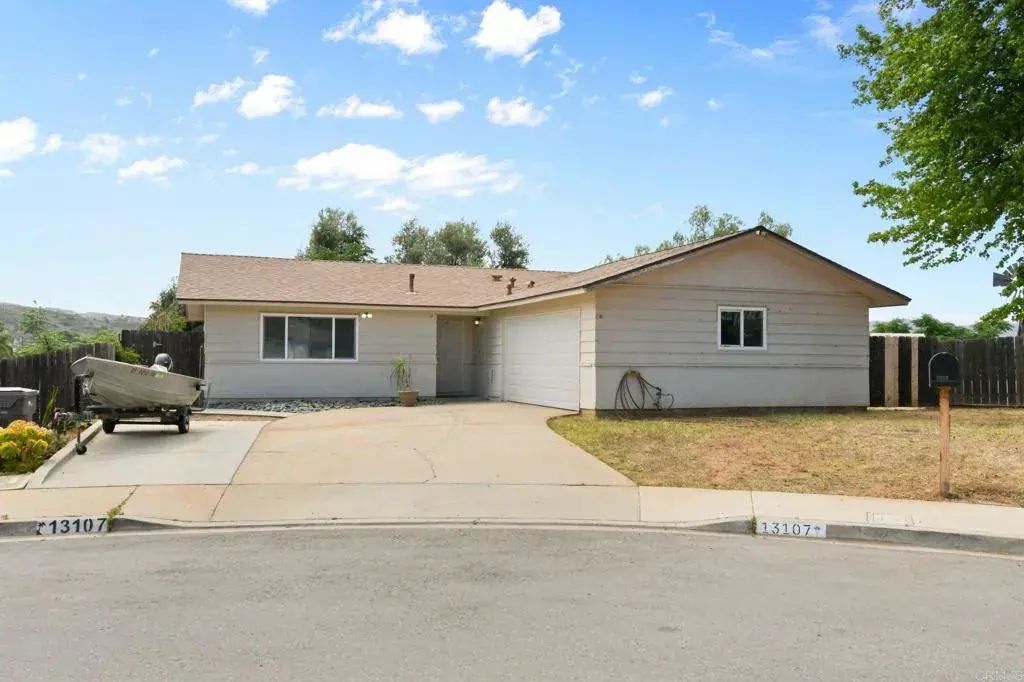 13107 Pam Lane, Lakeside