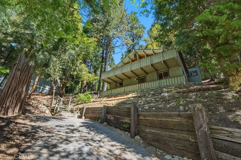 997 Berne, Crestline