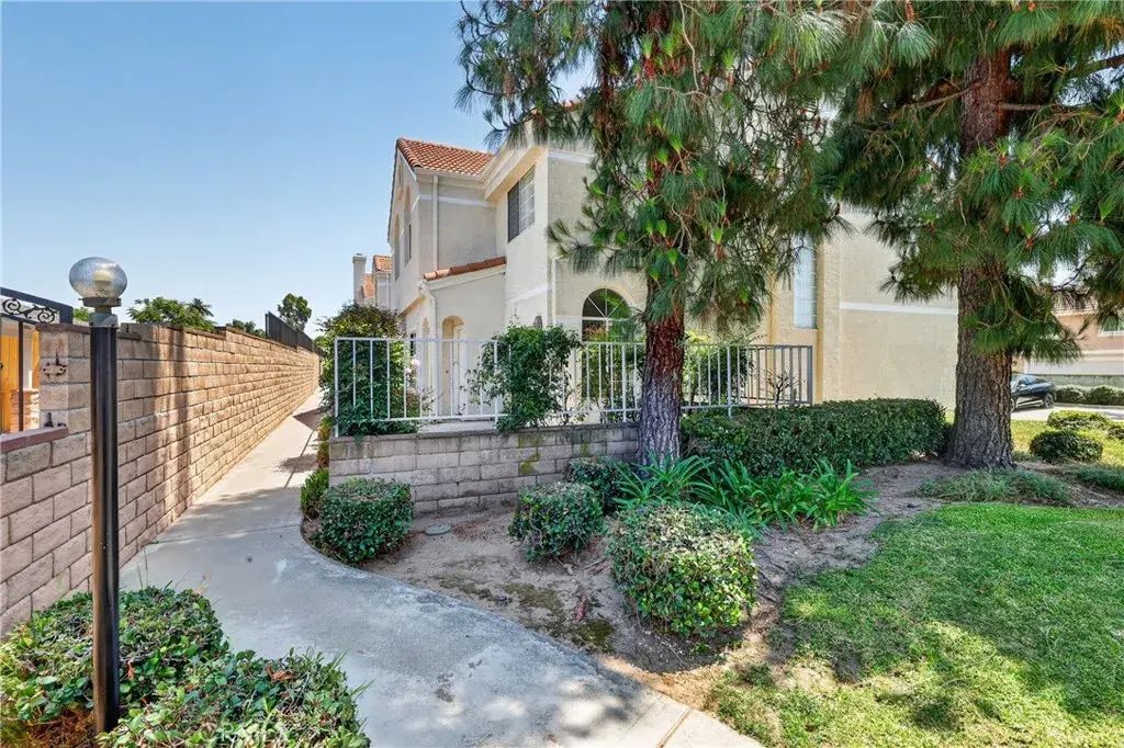 1210 N Sunflower A, Covina