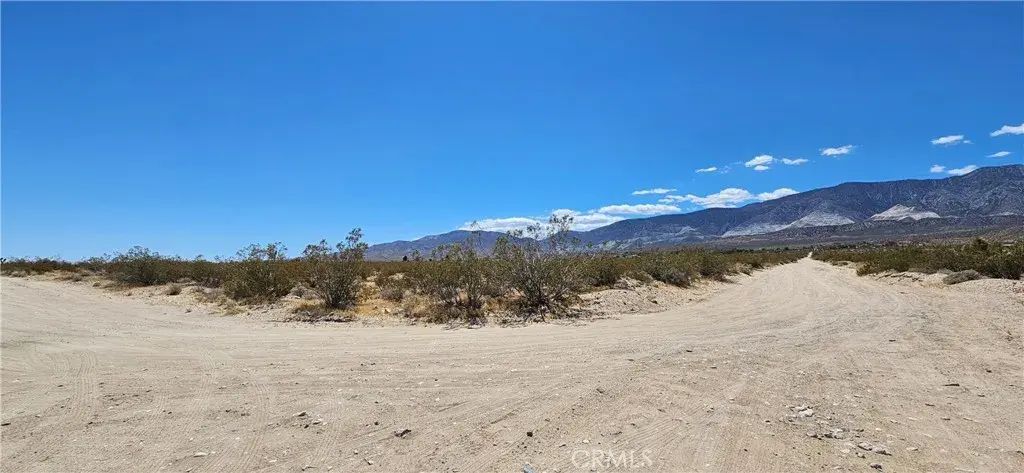 801 Visalia Ave., Lucerne Valley