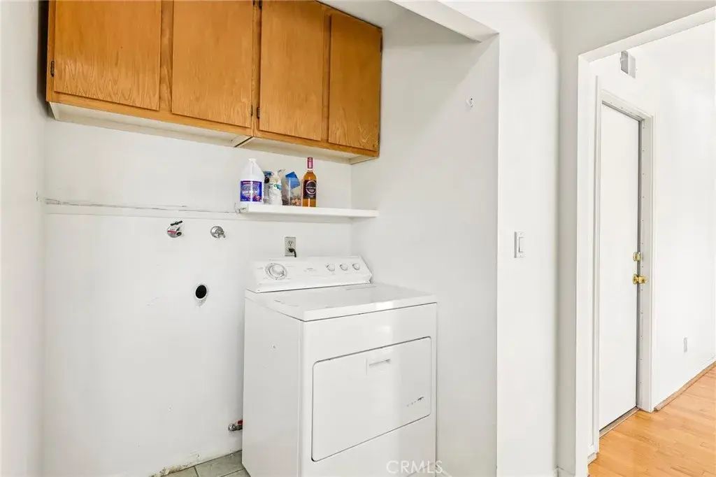 158 Beverly, Banning