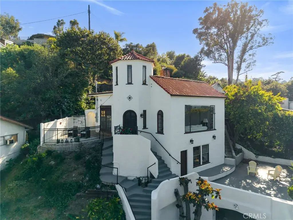 7166 Woodrow Wilson, Los Angeles